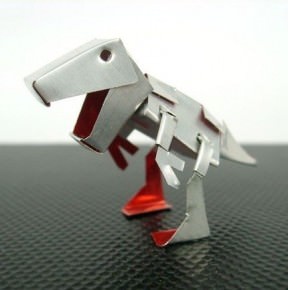 Dinosaur can