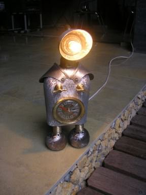 Iron Penguins Lamp