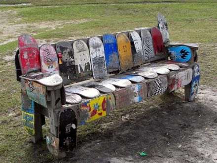 Skateboard bench