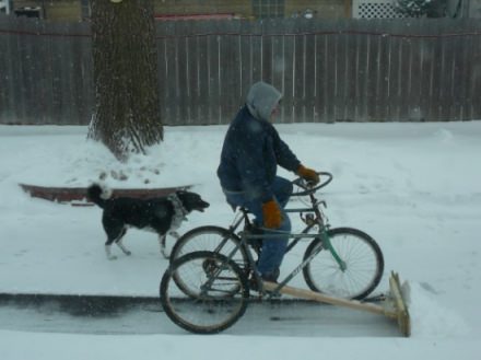 DIY : pedal-powered snow plow