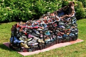 Shoes sculpture