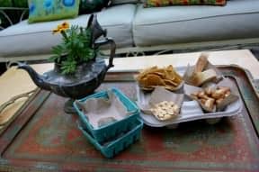 Green serving set