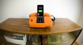 Retro iPhone Docking Station