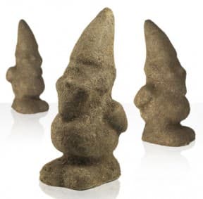 The MINO garden gnome takes care for your plants