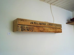 Cratewood wall-fixture