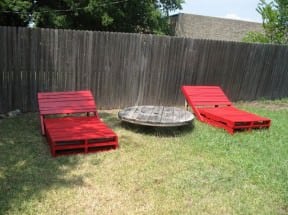DIY : Pallet lounge chairs
