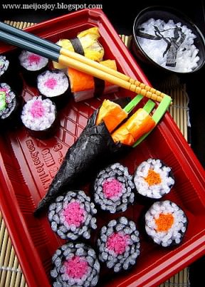 DIY Gourmet Play – Sushi from Groceries Packaging