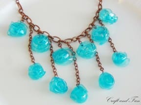 Tutorial – Necklace made with recycled plastic bottle