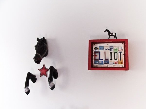 chambre elliot 600x450 Recovered spring horse chambre elliot 600x450 Recovered spring horse in accessories with wall Recycled horse Decoration