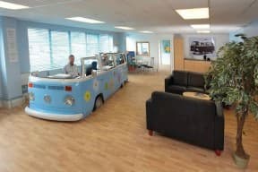 Volkswagen van –> office