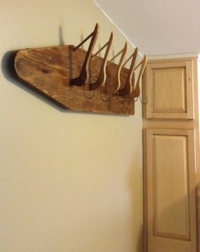 Wall mount towel rack