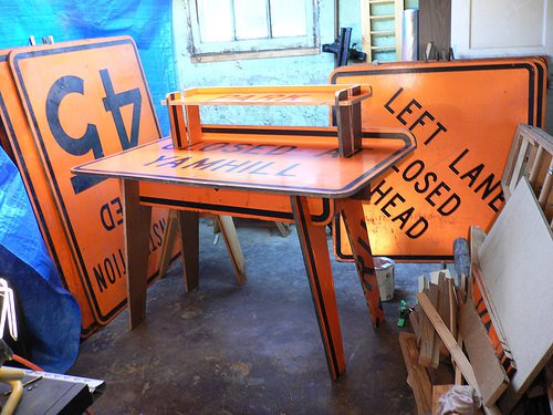 trafic sign desk2
