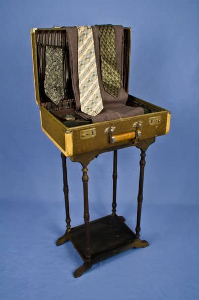 noid-OshKoshSideTable1.2 noid-OshKoshSideTable1.2