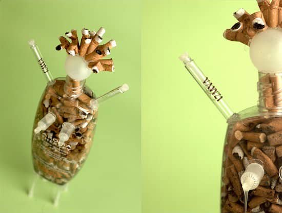 Cosmetic bottle figure