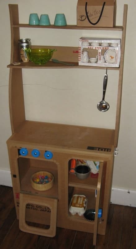 cuisini&egrave;re-enfant-carton1