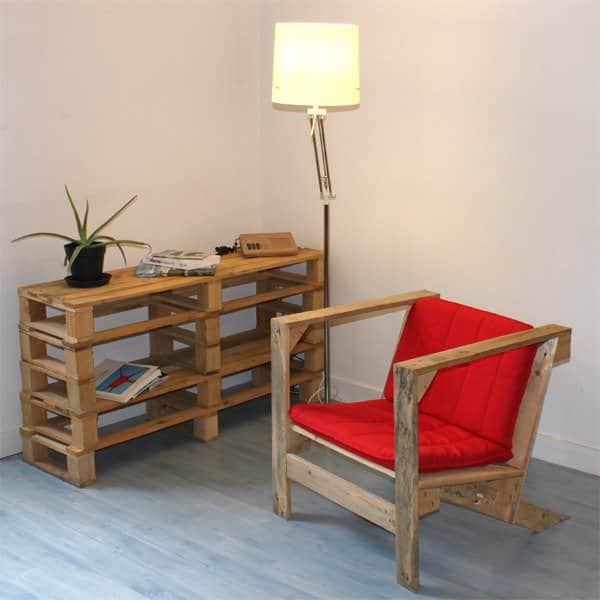 Recycled Pallet Armchair 1 • Recycled Pallets • Recyclart on-site_600px