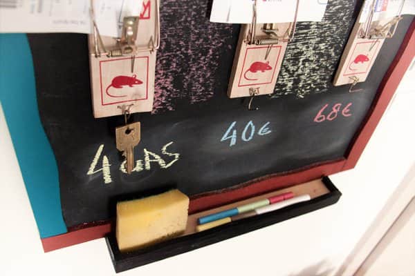 Mouse Traps Bill and Key Holder + Blackboard Reminder ! 1 • Accessories • Recyclart IMG_4934