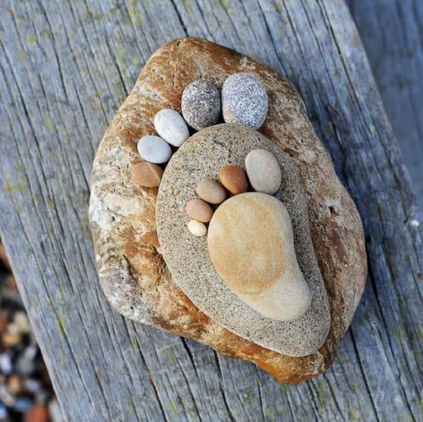 Stone Footprints 8 &bull; Do-It-Yourself Ideas