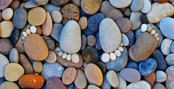Stone Footprints 2 &bull; Do-It-Yourself Ideas