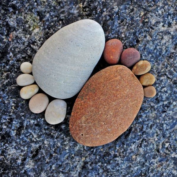 Stone Footprints 5 &bull; Do-It-Yourself Ideas