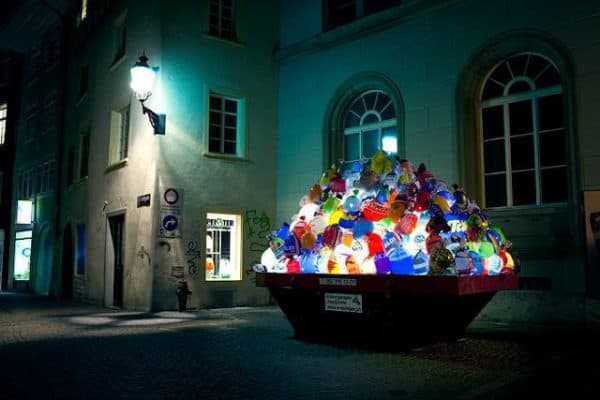 Illuminated Garbage Bags 1 &bull; Interactive, Happening & Street Art
