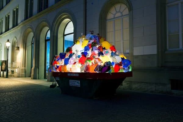 Illuminated Garbage Bags 3 &bull; Interactive, Happening & Street Art