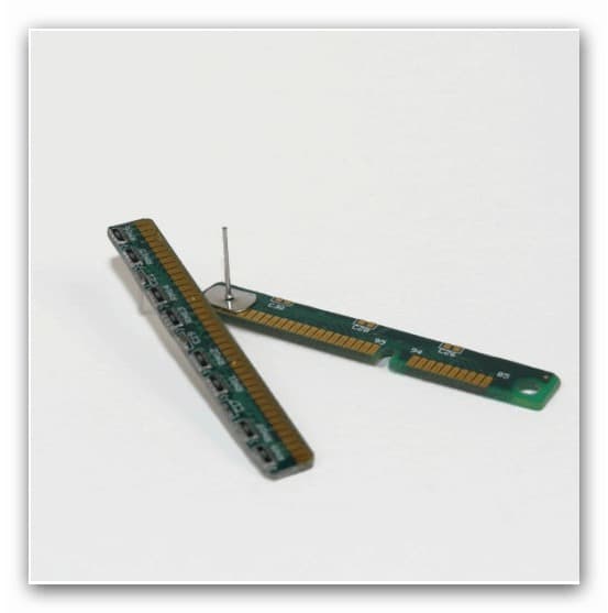 Old Circuit Boards Upcycled Into Jewels 3 &bull; Recycled Electronic Waste