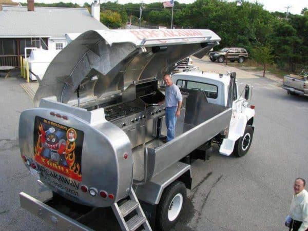 X-grill truck mobile kitchen
