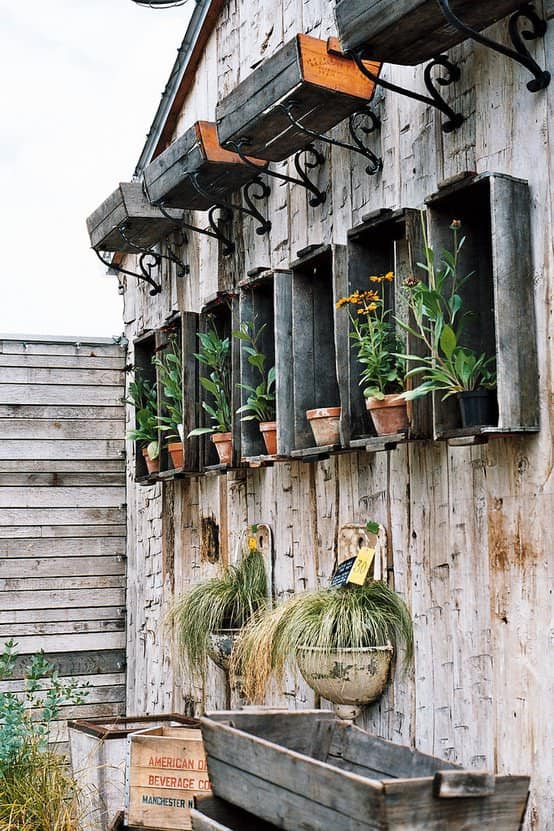 Lovely Way To Reuse Old Wooden Crates And Lavabos 1 &bull; Do-It-Yourself Ideas