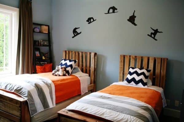 Boys Bedroom from Pallets 1 &bull; Do-It-Yourself Ideas