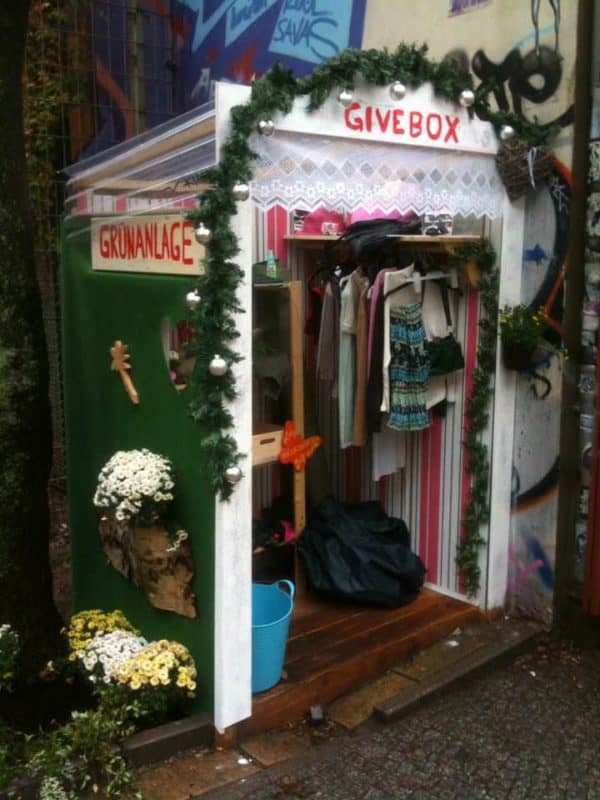 Givebox 2 &bull; Interactive, Happening & Street Art