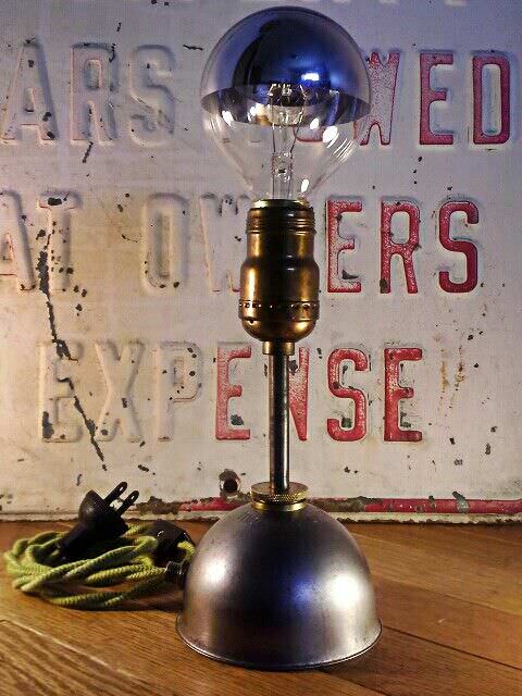 Master-oiler-upcycled-into-table-lamp