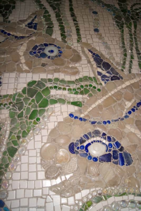 Recycled Powder Room & Creek Glass Floor 2 • Recycled Glass • Recyclart powder-room-floor-mural-detail