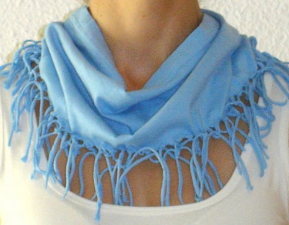 Neck from an Old Shirt 2 • Clothing • Recyclart DSC00033