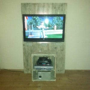 Pallet Tv Stand 13 &bull; Recycled Vinyl