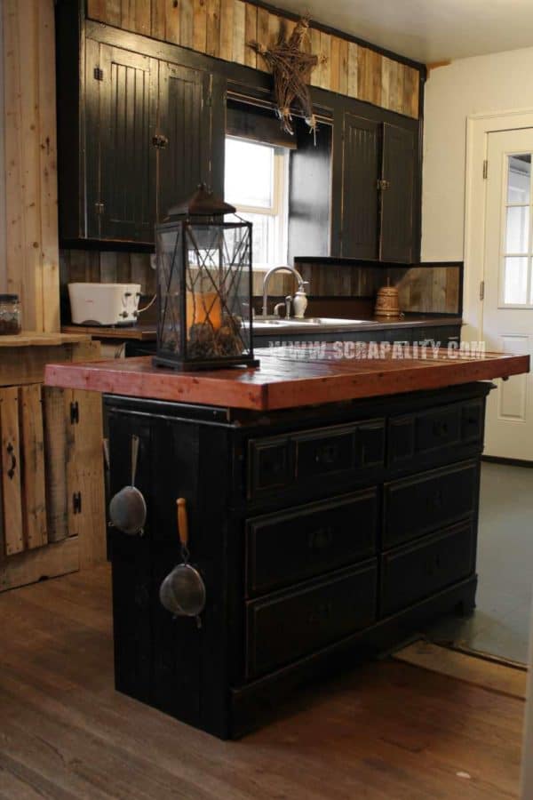 30+ Ways of Reusing Wooden Pallets In Your Kitchen 16 &bull; Recycled Pallets