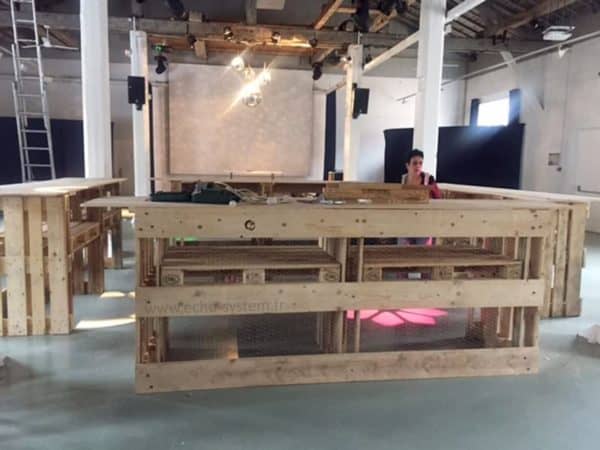 Open Sources Pallets Bar 4 • Recycled Furniture • Recyclart recyclart.org-open-sources-pallets-bar3