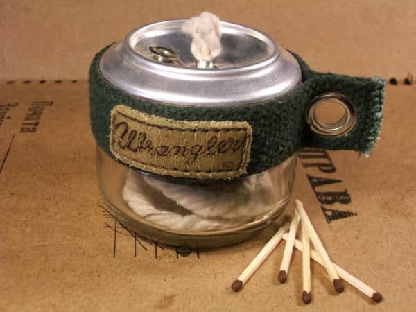recyclart.org-alcohol-burner-from-aluminum-can-and-glass-jar