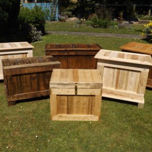 Ottomans & Storage Boxes Made From Recycled Wood 1 &bull; Recycled Furniture