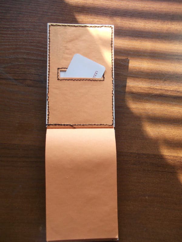 recyclart.org-renotes-2-paper-waste-into-notebooks3