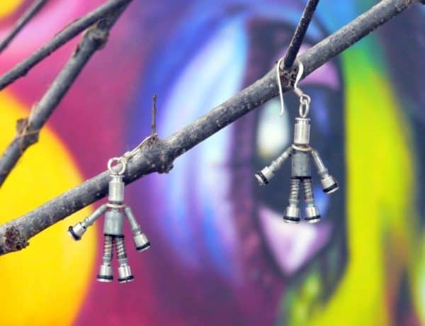 recyclart.org-eco-adornments-recycled-from-rubbish2