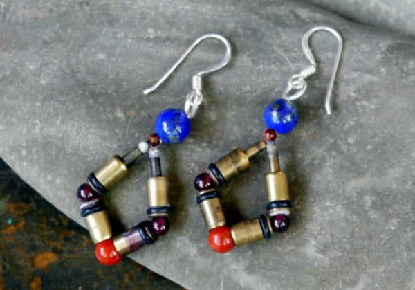 recyclart.org-eco-adornments-recycled-from-rubbish5