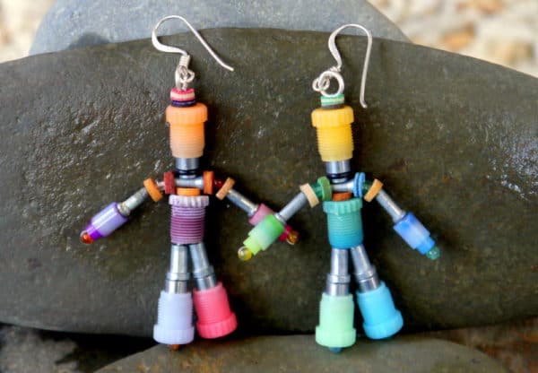 recyclart.org-eco-adornments-recycled-from-rubbish4