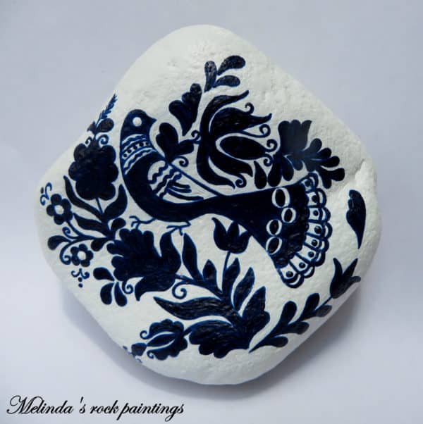 recyclart.org-hungarian-folk-art-motifs-painted-on-stones1