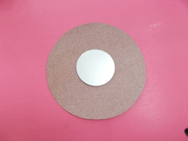 recyclart.org-recycled-diy-projects-how-to-make-plastic-spoons-and-mirror-wall-decor