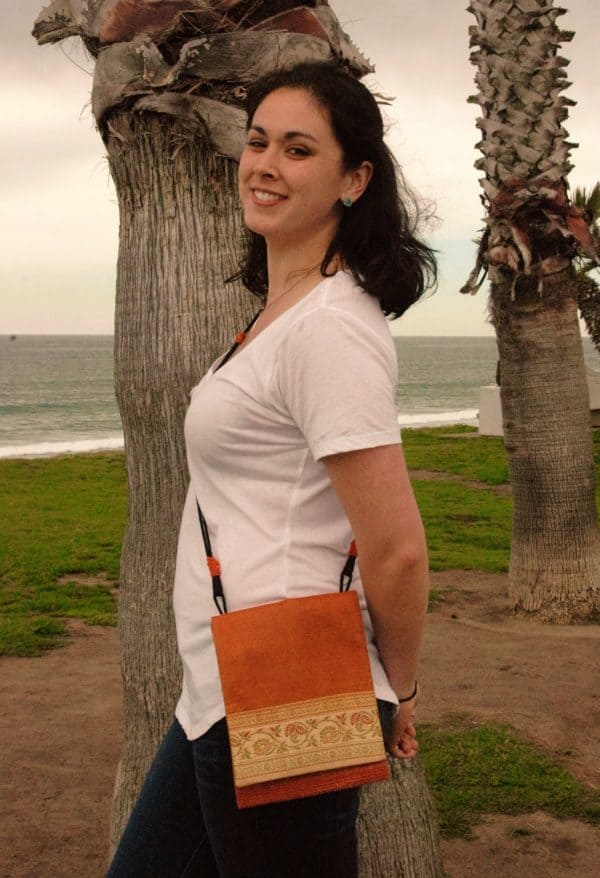 recyclart.org-upcyled-vintage-sari-and-kimonos-transformed-into-beautiful-bags-at-stacy-ellis-design2