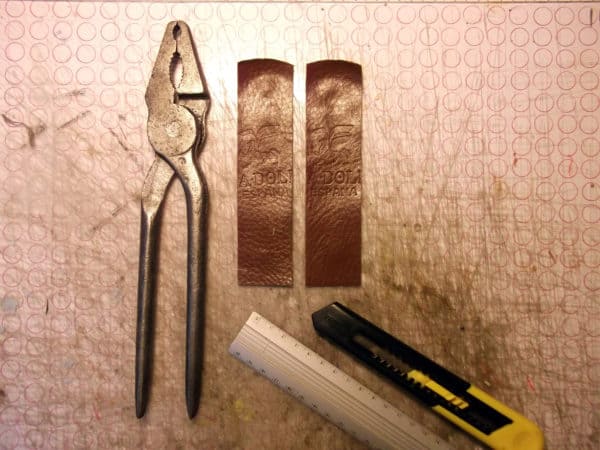 recyclart.org-repairing-tool-handles-with-plastic-bottles-string2