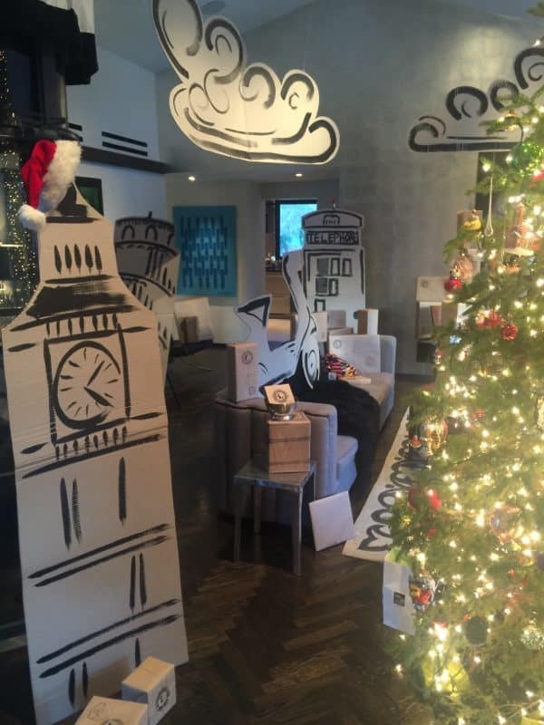 Cardboard Christmas Surprise 2 • Recycled Cardboard • Recyclart recyclart.org-cardboard-christmas-surprise1