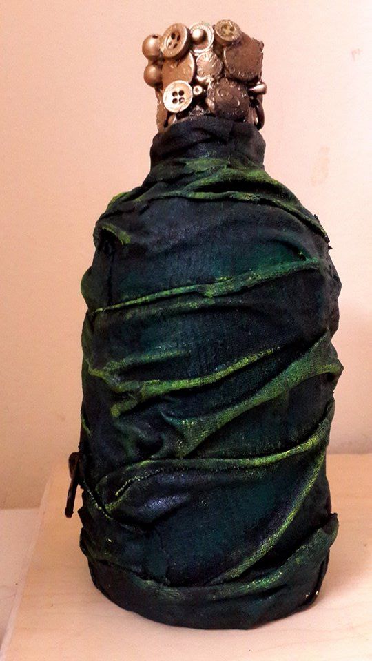 recyclart.org-decorative-glass-bottle1