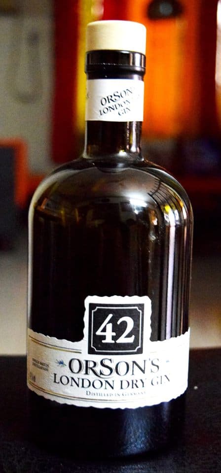 recyclart.org-decorative-glass-bottle2